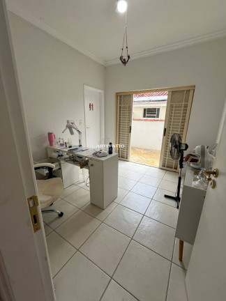 Imagem Casa com 4 Quartos à Venda, 382 m² Imagem Casa com 4 Quartos à Venda, 382 m²