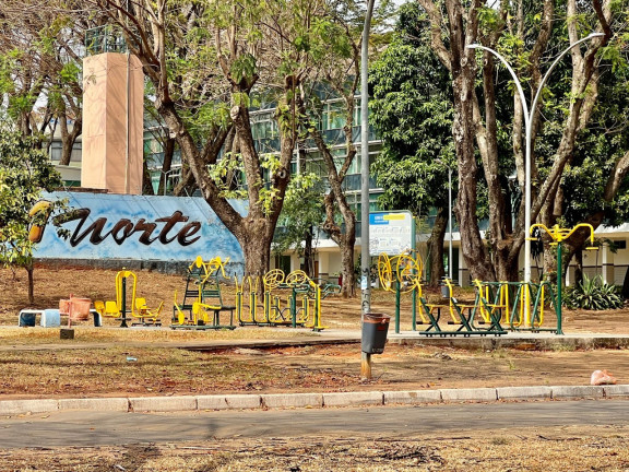 Imagem Imóvel com 2 Quartos à Venda, 68 m² em Asa Norte - Brasília Imagem Imóvel com 2 Quartos à Venda, 68 m² em Asa Norte - Brasília