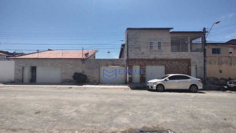 Imagem Casa com 10 Quartos à Venda, 700 m² em Dias Macedo - Fortaleza Imagem Casa com 10 Quartos à Venda, 700 m² em Dias Macedo - Fortaleza