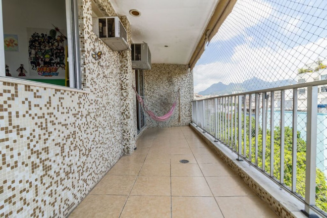 Imagem Imóvel com 3 Quartos à Venda, em Maracanã - Rio De Janeiro Imagem Imóvel com 3 Quartos à Venda, em Maracanã - Rio De Janeiro