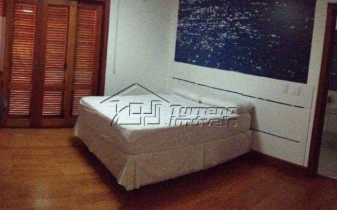 Imagem Imóvel com 5 Quartos à Venda, 1.750 m² em Piracangaguá - Taubaté Imagem Imóvel com 5 Quartos à Venda, 1.750 m² em Piracangaguá - Taubaté