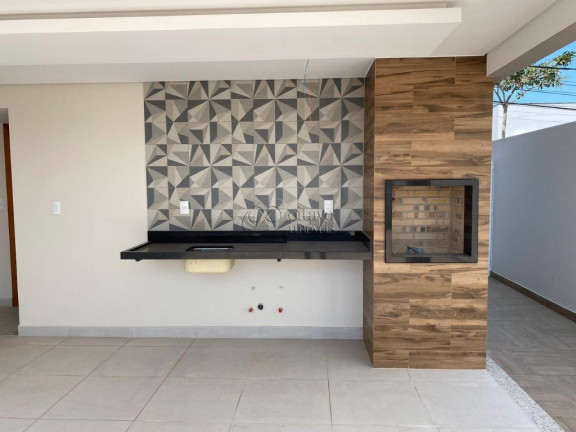 Imagem Casa com 4 Quartos à Venda, em Lagoa - Macaé Imagem Casa com 4 Quartos à Venda, em Lagoa - Macaé