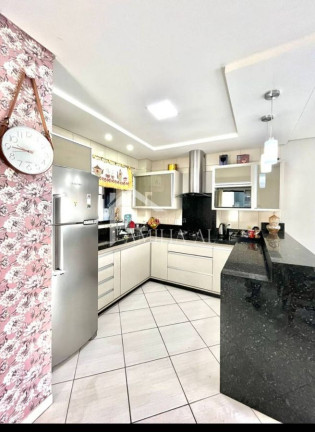 Imagem Casa com 3 Quartos à Venda, 230 m² em Boehmerwald - Joinville Imagem Casa com 3 Quartos à Venda, 230 m² em Boehmerwald - Joinville