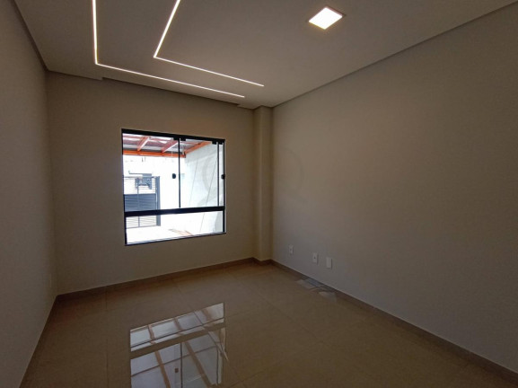 Imagem Imóvel com 2 Quartos à Venda, 69 m² Imagem Imóvel com 2 Quartos à Venda, 69 m²