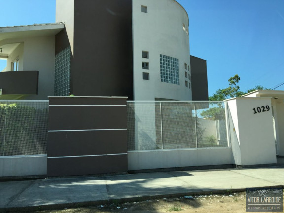 Imagem Casa com 3 Quartos à Venda, 290 m² em Recife - Tubarão
