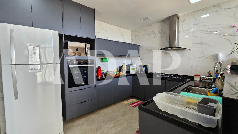 Imagem Casa com 3 Quartos à Venda, 380 m² em Vargem Pequena - Rio De Janeiro