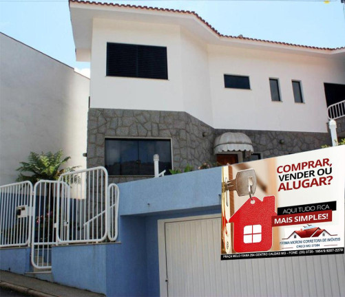 Imagem Casa com 3 Quartos à Venda, 250 m² em Centro - Caldas Imagem Casa com 3 Quartos à Venda, 250 m² em Centro - Caldas