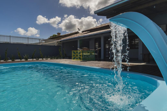 Imagem Casa com 4 Quartos à Venda, 135 m² em Bombas - Bombinhas Imagem Casa com 4 Quartos à Venda, 135 m² em Bombas - Bombinhas