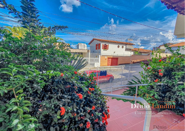 Imagem Casa com 3 Quartos à Venda, 180 m² em São José - Montes Claros