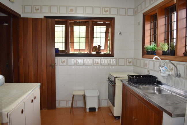 Imagem Casa com 4 Quartos à Venda, 248 m² em Região Do Alto Do Capivari - Campos Do Jordão Imagem Casa com 4 Quartos à Venda, 248 m² em Região Do Alto Do Capivari - Campos Do Jordão