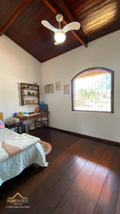 Imagem Imóvel com 5 Quartos à Venda, 200 m² em Canto Do Forte - Praia Grande Imagem Imóvel com 5 Quartos à Venda, 200 m² em Canto Do Forte - Praia Grande