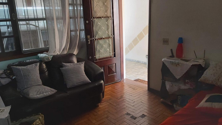 Imagem Casa com 9 Quartos à Venda, 196 m² em Helena Maria - Osasco Imagem Casa com 9 Quartos à Venda, 196 m² em Helena Maria - Osasco