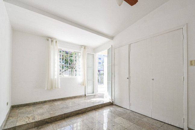 Imagem Casa com 4 Quartos à Venda, em Vila Congonhas - São Paulo Imagem Casa com 4 Quartos à Venda, em Vila Congonhas - São Paulo