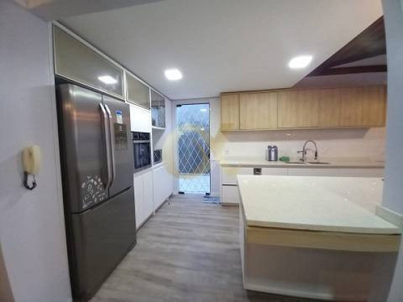 Imagem Casa de Condomínio com 3 Quartos à Venda, 210 m² em Anita Garibaldi - Joinville