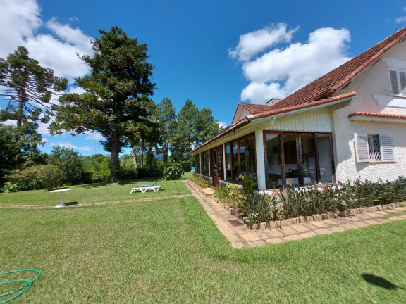 Imagem Casa com 4 Quartos à Venda, 255 m² em Três Córregos - Teresópolis