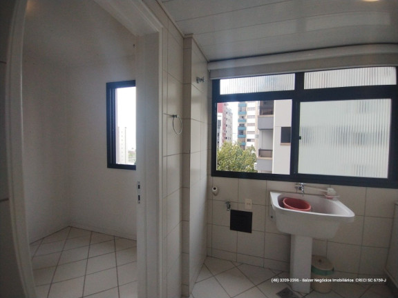 Imagem Apartamento com 3 Quartos à Venda, 151 m² em Centro - Florianópolis Imagem Apartamento com 3 Quartos à Venda, 151 m² em Centro - Florianópolis