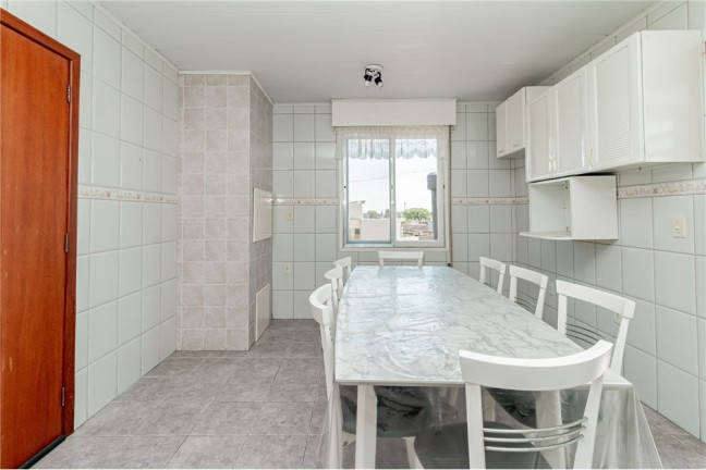 Imagem Imóvel com 2 Quartos à Venda, em Passo Da Areia - Porto Alegre Imagem Imóvel com 2 Quartos à Venda, em Passo Da Areia - Porto Alegre