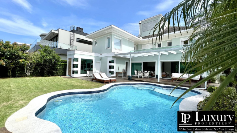Imagem Casa com 7 Quartos à Venda, em Jurerê Internacional - Florianópolis Imagem Casa com 7 Quartos à Venda, em Jurerê Internacional - Florianópolis