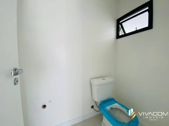 Imagem Casa com 3 Quartos à Venda, 184 m² em Deltaville - Biguaçu Imagem Casa com 3 Quartos à Venda, 184 m² em Deltaville - Biguaçu