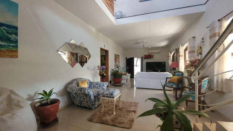 Imagem Casa com 4 Quartos à Venda, 321 m² em Itaipu - Niterói Imagem Casa com 4 Quartos à Venda, 321 m² em Itaipu - Niterói
