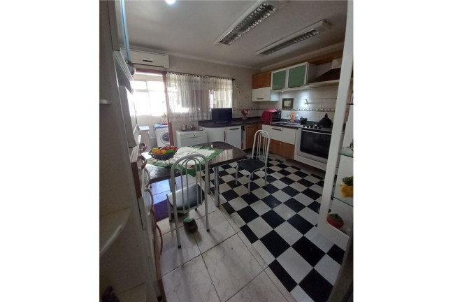 Imagem Imóvel com 3 Quartos à Venda, em Jardim Itu - Porto Alegre Imagem Imóvel com 3 Quartos à Venda, em Jardim Itu - Porto Alegre