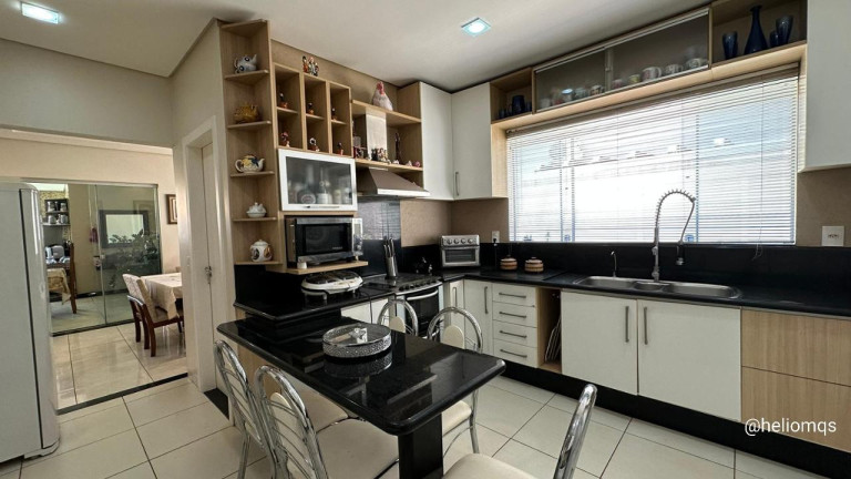 Imagem Sobrado com 5 Quartos à Venda, 367 m² em Residencial Damha Ii - Campo Grande