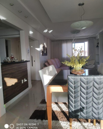 Imagem Imóvel com 3 Quartos à Venda, 123 m²em Centro - Balneário Camboriú Imagem Imóvel com 3 Quartos à Venda, 123 m²em Centro - Balneário Camboriú