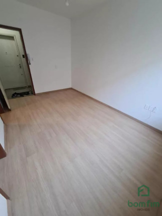 Imagem Apartamento com 1 Quarto à Venda, 24 m² em Menino Deus - Porto Alegre Imagem Apartamento com 1 Quarto à Venda, 24 m² em Menino Deus - Porto Alegre