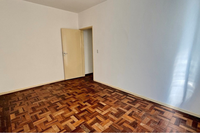 Imagem Imóvel com 1 Quarto à Venda, 55 m² em Santana - Porto Alegre Imagem Imóvel com 1 Quarto à Venda, 55 m² em Santana - Porto Alegre