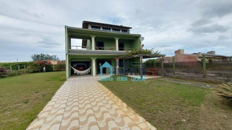 Imagem Casa com 4 Quartos à Venda, 280 m² em Centro - Balneário Pinhal Imagem Casa com 4 Quartos à Venda, 280 m² em Centro - Balneário Pinhal