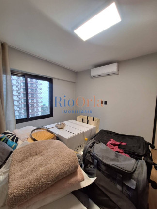 Imagem Apartamento com 4 Quartos à Venda, 144 m² em Barra Da Tijuca - Rio De Janeiro