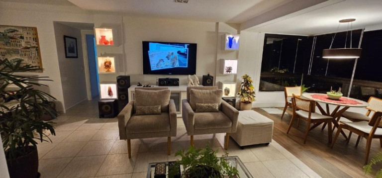 Imagem Imóvel com 4 Quartos à Venda, 162 m² em Jardim Apipema - Salvador Imagem Imóvel com 4 Quartos à Venda, 162 m² em Jardim Apipema - Salvador