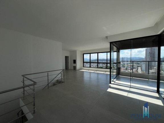 Imagem Cobertura com 4 Quartos à Venda, 264 m² em Centro - Balneário Camboriú