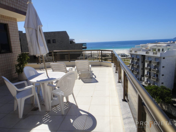Imagem Apartamento com 4 Quartos à Venda, 206 m² em Jardim Peró - Cabo Frio