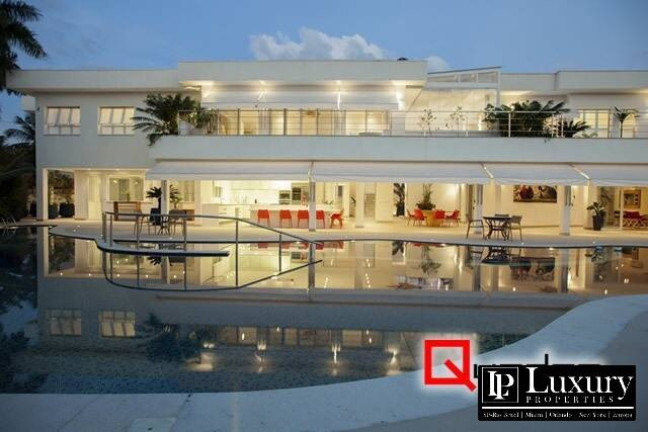 Casa com 9 Quartos à Venda, 1.535 m² em Tabatinga - Caraguatatuba