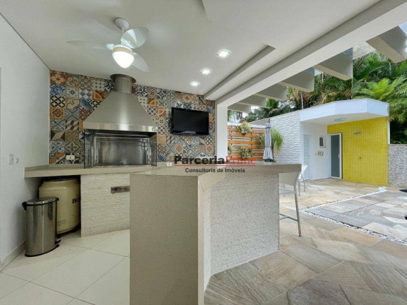 Imagem Casa com 6 Quartos à Venda, 378 m² em Riviera Módulo 19 - Bertioga Imagem Casa com 6 Quartos à Venda, 378 m² em Riviera Módulo 19 - Bertioga
