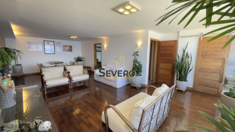 Imagem Apartamento com 4 Quartos à Venda, 229 m² em Icaraí - Niterói Imagem Apartamento com 4 Quartos à Venda, 229 m² em Icaraí - Niterói