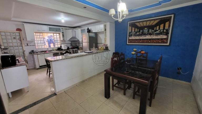 Imagem Casa com 4 Quartos à Venda, 320 m² em Samambaia Sul (samambaia) - Brasília Imagem Casa com 4 Quartos à Venda, 320 m² em Samambaia Sul (samambaia) - Brasília