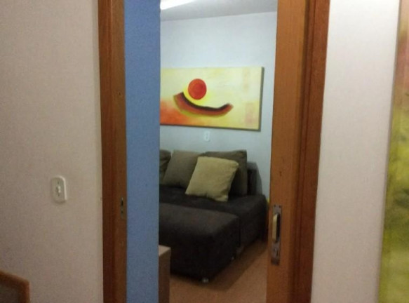 Imagem Casa com 3 Quartos à Venda, 130 m² em Lindóia - Curitiba Imagem Casa com 3 Quartos à Venda, 130 m² em Lindóia - Curitiba