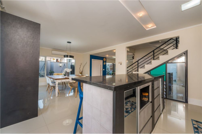 Imagem Casa com 3 Quartos à Venda, 348 m² em Centro - Balneário Camboriú