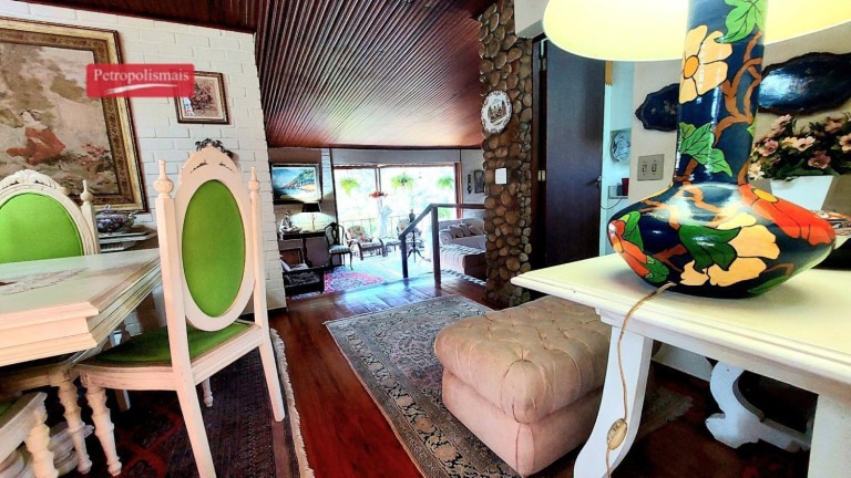 Imagem Casa com 8 Quartos à Venda, 610 m² em Itaipava - Petrópolis Imagem Casa com 8 Quartos à Venda, 610 m² em Itaipava - Petrópolis
