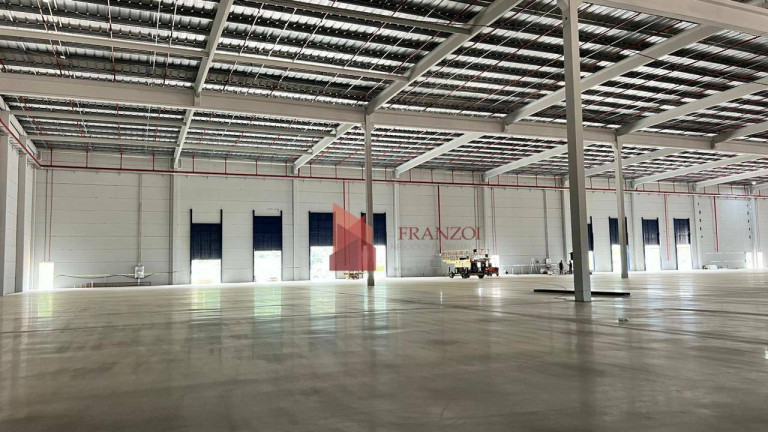 Imagem Galpão para Alugar, 50.000 m² em Espinheiros - Itajaí Imagem Galpão para Alugar, 50.000 m² em Espinheiros - Itajaí