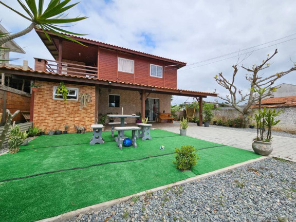 Imagem Casa com 6 Quartos à Venda, 160 m² em Centro - Balneário Barra Do Sul Imagem Casa com 6 Quartos à Venda, 160 m² em Centro - Balneário Barra Do Sul