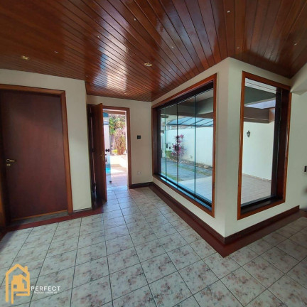 Imagem Casa com 3 Quartos à Venda, 400 m² em Jardim Das Nações - Taubaté Imagem Casa com 3 Quartos à Venda, 400 m² em Jardim Das Nações - Taubaté