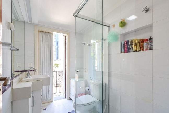 Imagem Apartamento com 4 Quartos à Venda, 126 m² em Itaim Bibi - São Paulo Imagem Apartamento com 4 Quartos à Venda, 126 m² em Itaim Bibi - São Paulo