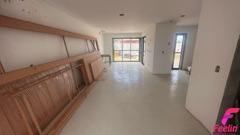 Imagem Casa com 3 Quartos à Venda, 180 m² em Campeche - Florianópolis Imagem Casa com 3 Quartos à Venda, 180 m² em Campeche - Florianópolis