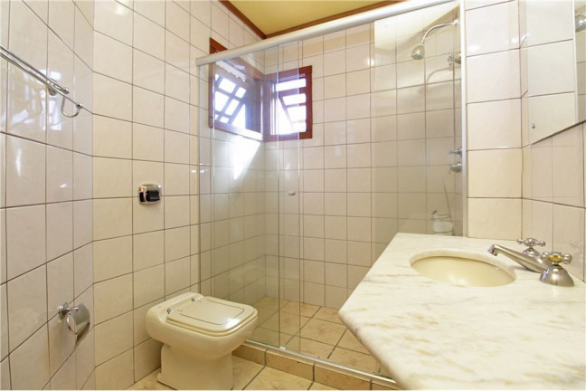 Imagem Casa com 5 Quartos à Venda, 275 m² em Glória - Porto Alegre Imagem Casa com 5 Quartos à Venda, 275 m² em Glória - Porto Alegre