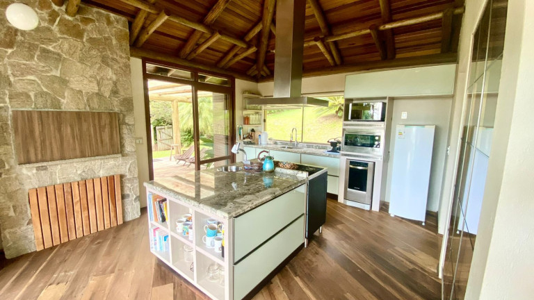 Imagem Casa com 3 Quartos à Venda, 350 m² em Praia Da Silveira - Garopaba Imagem Casa com 3 Quartos à Venda, 350 m² em Praia Da Silveira - Garopaba