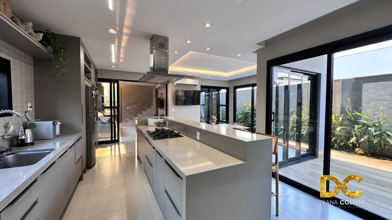 Imagem Casa de Condomínio com 3 Quartos à Venda, 232 m² em Condomínio Belvedere Ii - Cuiabá Imagem Casa de Condomínio com 3 Quartos à Venda, 232 m² em Condomínio Belvedere Ii - Cuiabá