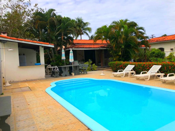 Imagem Casa com 3 Quartos à Venda, 400 m² em Estrada Do Côco - Lauro De Freitas Imagem Casa com 3 Quartos à Venda, 400 m² em Estrada Do Côco - Lauro De Freitas